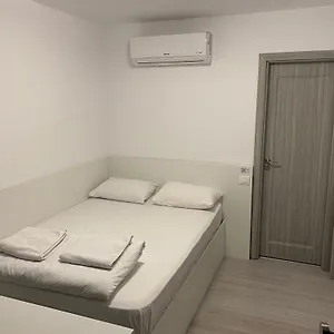 Small Old Town Hotel